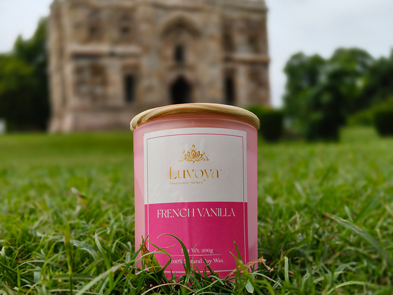 LUVOYA French Vanilla scented candle